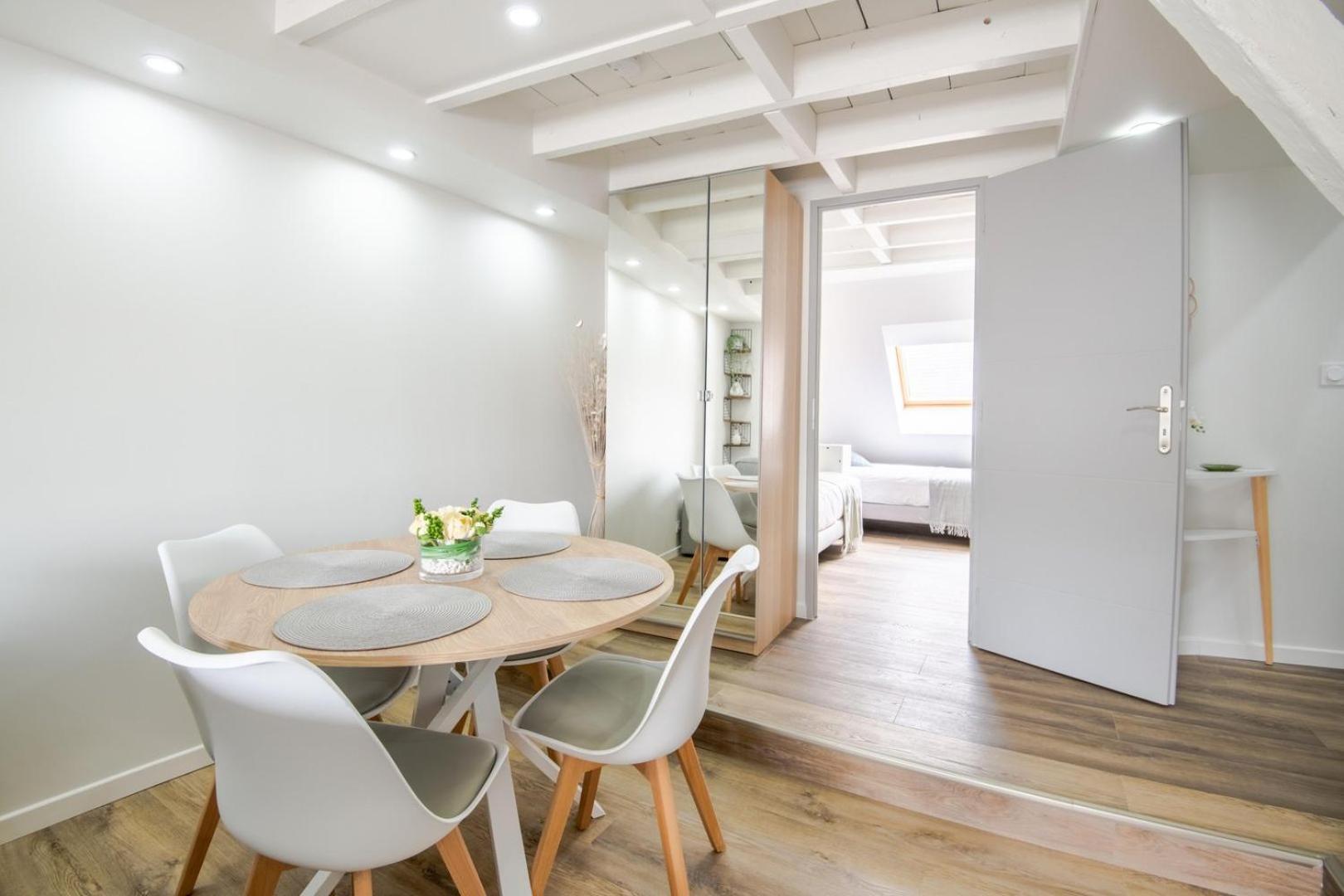 Chez Soline - Le Duplex Climatise อองบวส ภายนอก รูปภาพ
